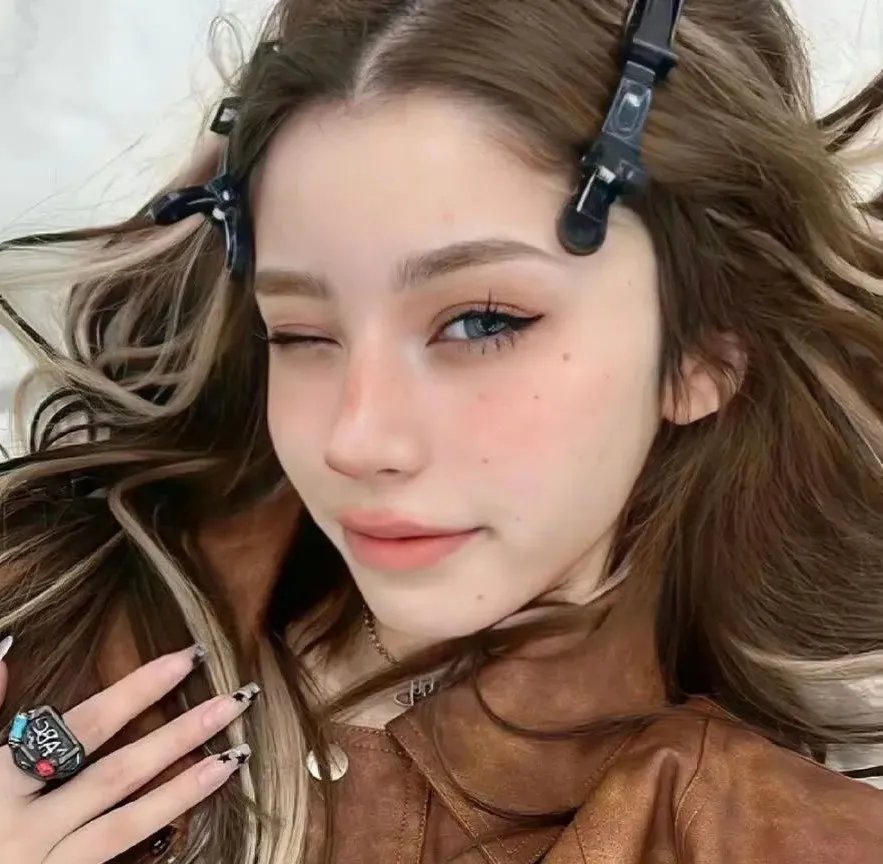 小鱼封面